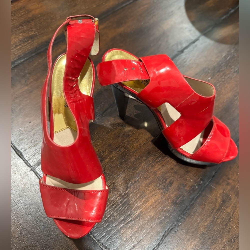 Michael Kors patent leather pump